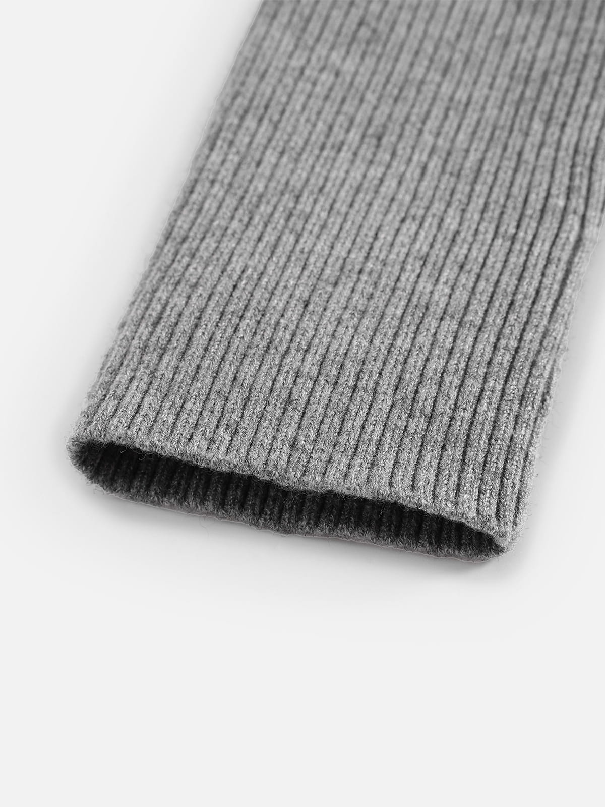 [Pre-Order] Aelfric Eden Off-The-Shoulder Layered Sweater