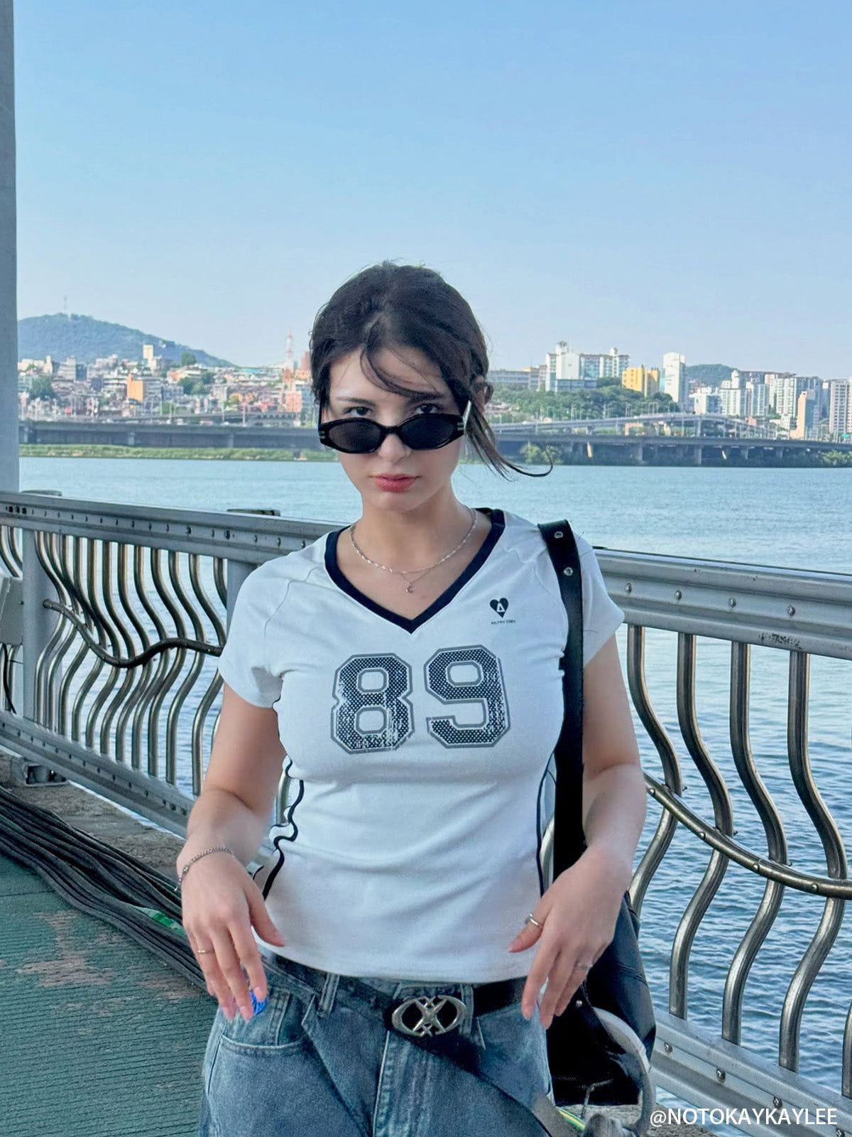 Aelfric Eden 89 V-Neck Sporty Baby Tee